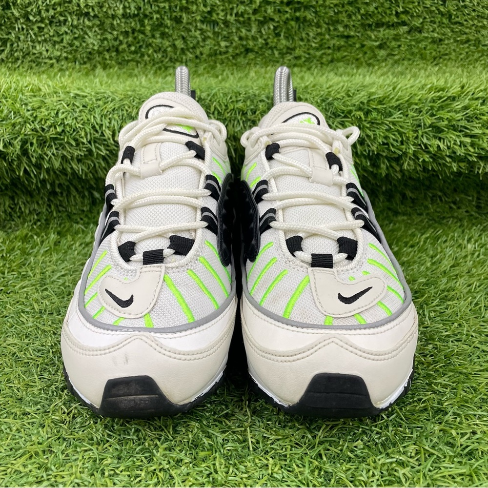 Nike Air Max 98 Green White Black White Trainers 
Size UK 4
AH6799-115 - Picture 3 of 8